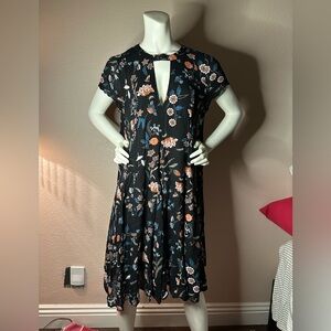 NWT Torrid Black Multicolor Floral Short-sleeve Midi Dress with KeyholeMiddle